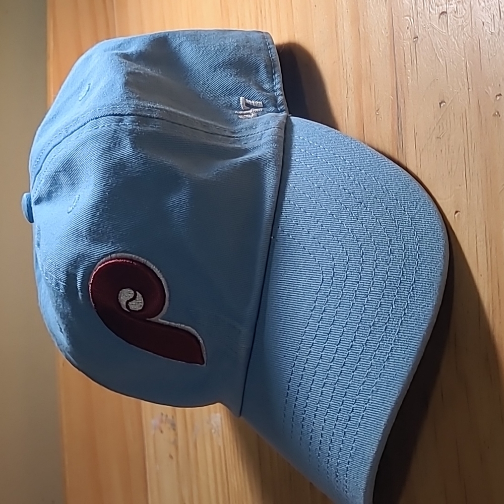 MLB Cooperstown Clean Up Adjustable Philadelphia Phillies Hat, Adult.